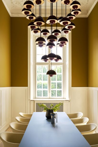 Verner Panton Lounge in Under One Roof by &Tradition