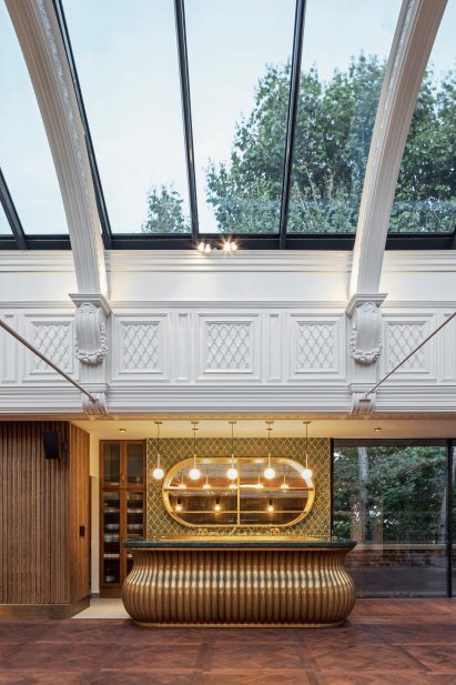 Golden counter below Victorian roof lantern