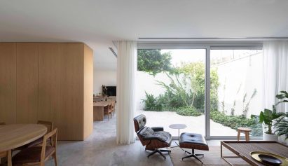 Living room with Eames loungechair
