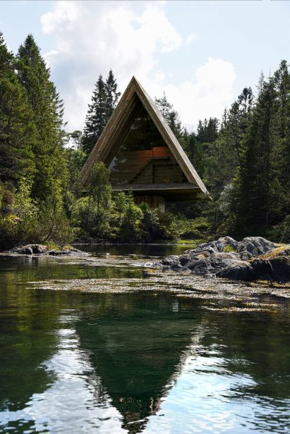 Triangular guest house on Vollebak Island