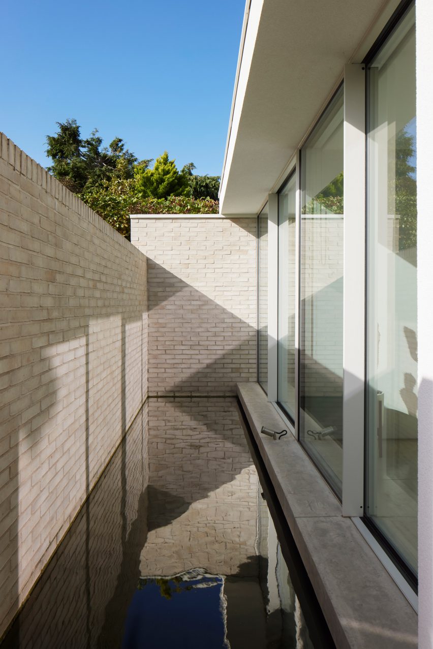 Exterior of Case House by Ström Architects