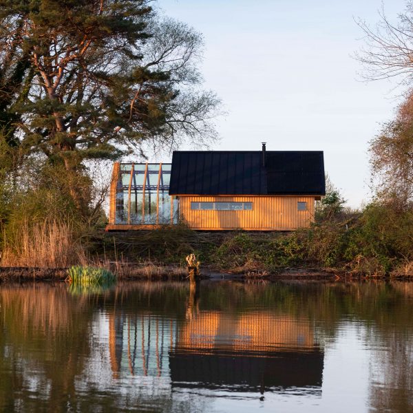 Video reveals reconfigurable cabin in Dutch national park