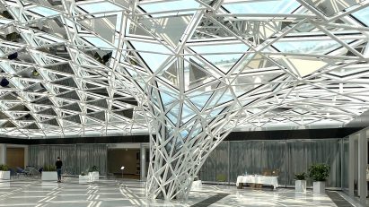 Glass canopy at Buffalo AKG art Musem