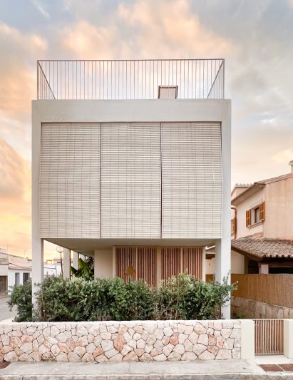 Exterior image of the Spanish home
