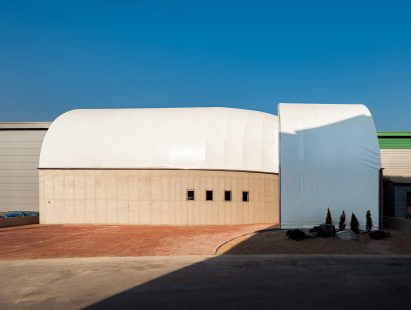 Exterior of Curving Block relaxation space