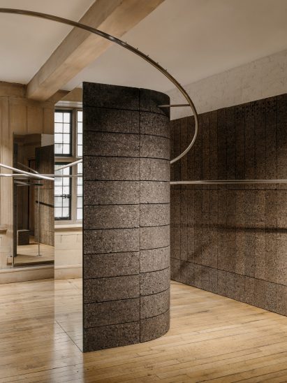 Lightweight cork column at Rotaro by EBBa
