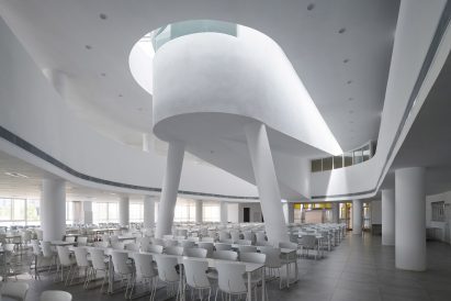 Double-height canteen by Trace Architecture Office