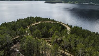 Hamaren Activity Park treetop walkway by EFFEKT