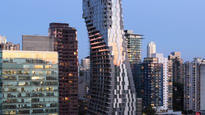 Kengo Kuma unveils “sculptural and iconic” skyscraper in Vancouver
