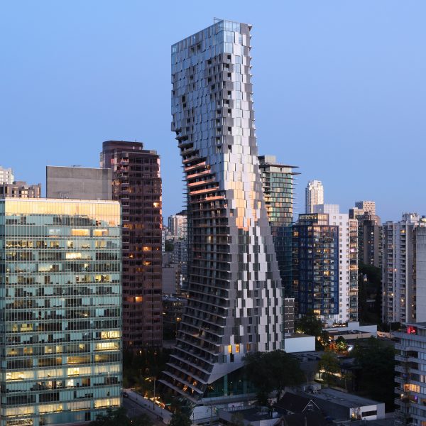 Kengo Kuma unveils “sculptural and iconic” skyscraper in Vancouver
