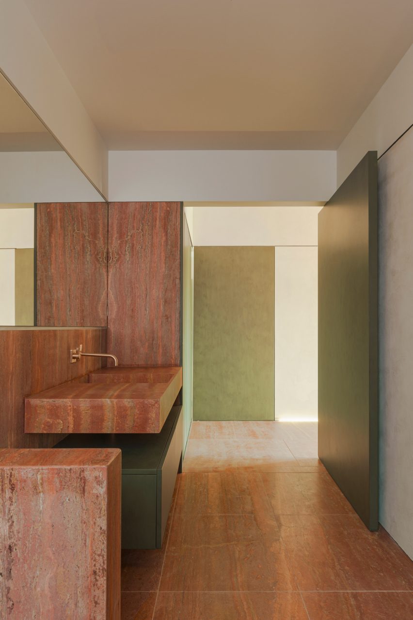La Casa de los Olivos in Valencia by Balzar Arquitectos