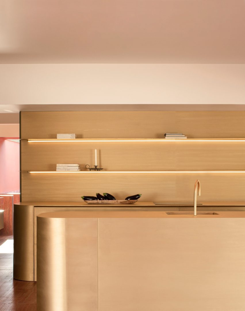 La Casa de los Olivos in Valencia by Balzar Arquitectos
