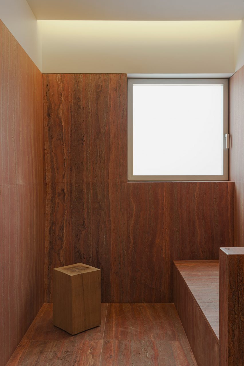 La Casa de los Olivos in Valencia by Balzar Arquitectos