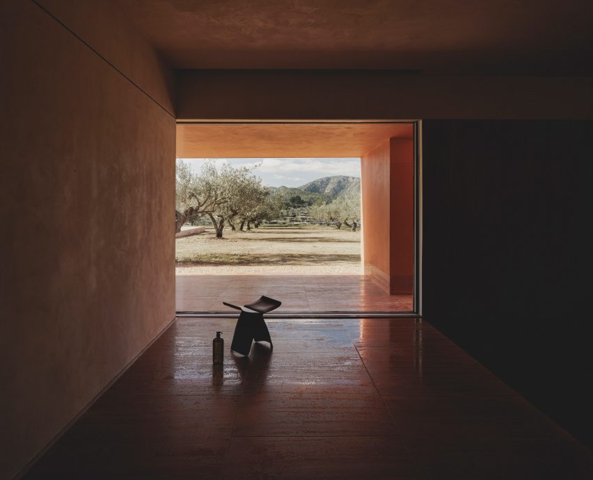 La Casa de los Olivos in Valencia by Balzar Arquitectos