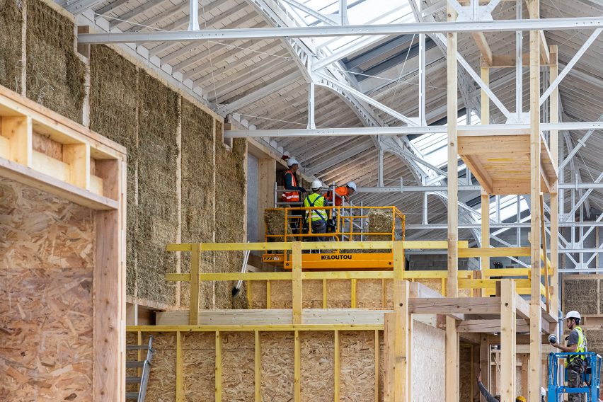 Inside Le Magasin Électrique while under construction