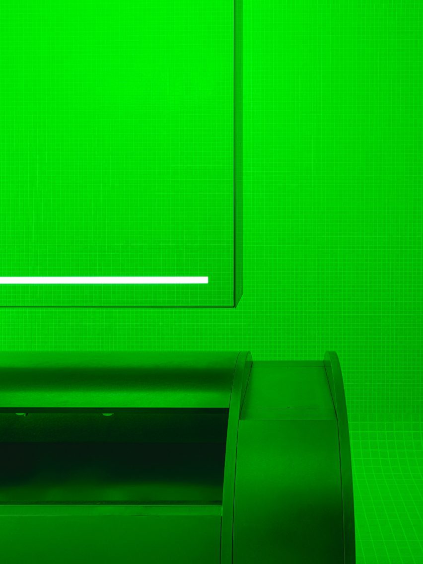 Marunouchi toilets by I IN