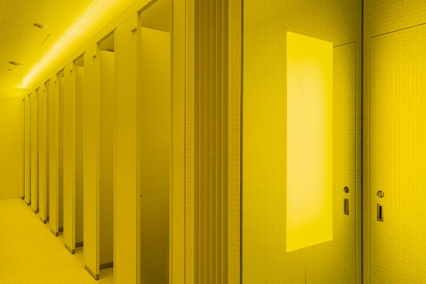 Marunouchi toilets by I IN
