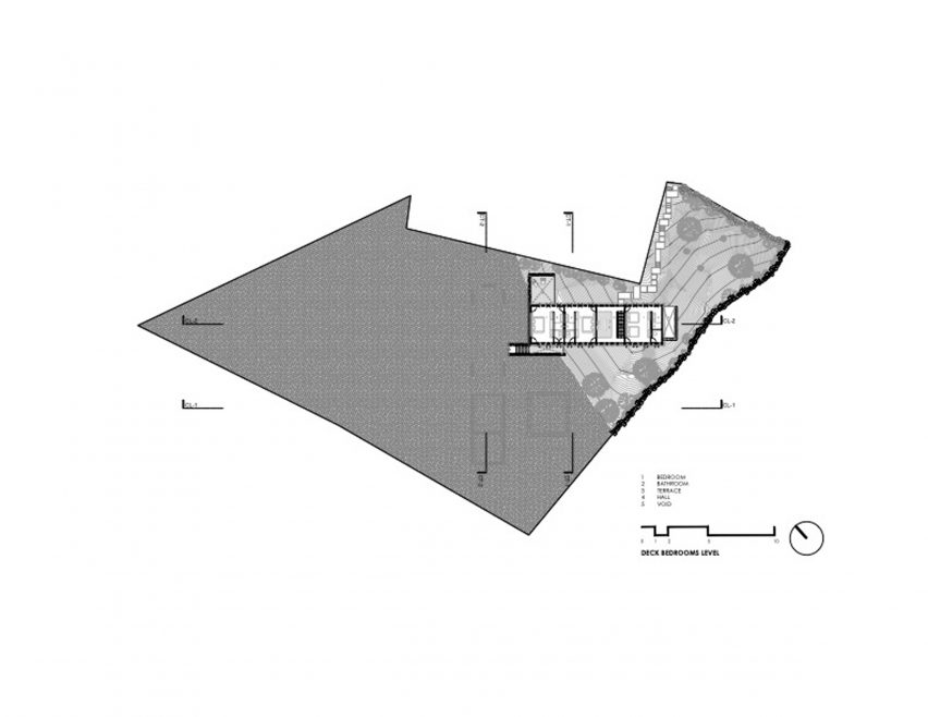 Deck bedrooms level plan