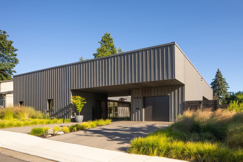 Meadow House by Waechter Architecture
