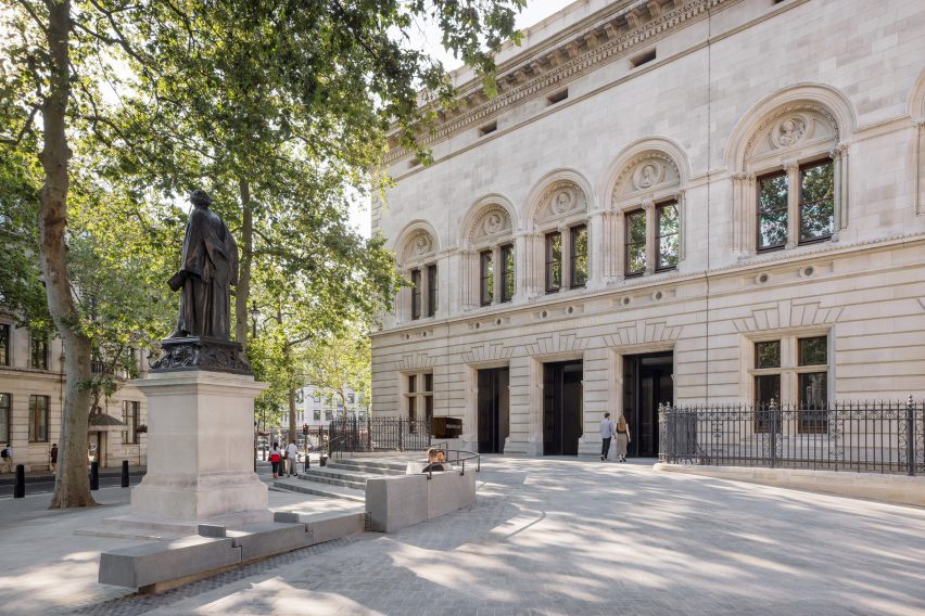 Exterior of National Portrait Gallery