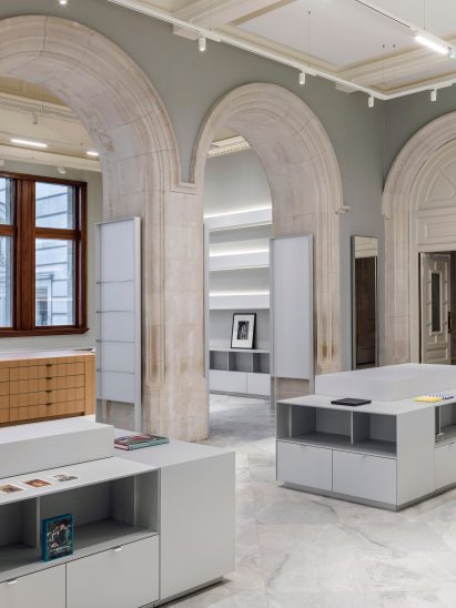 Arches and displays in National Portrait Gallery shops