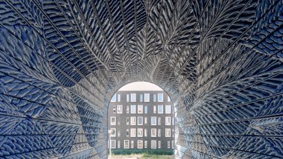 New Delft Blue 3D-printed ceramics archway by Studio RAP