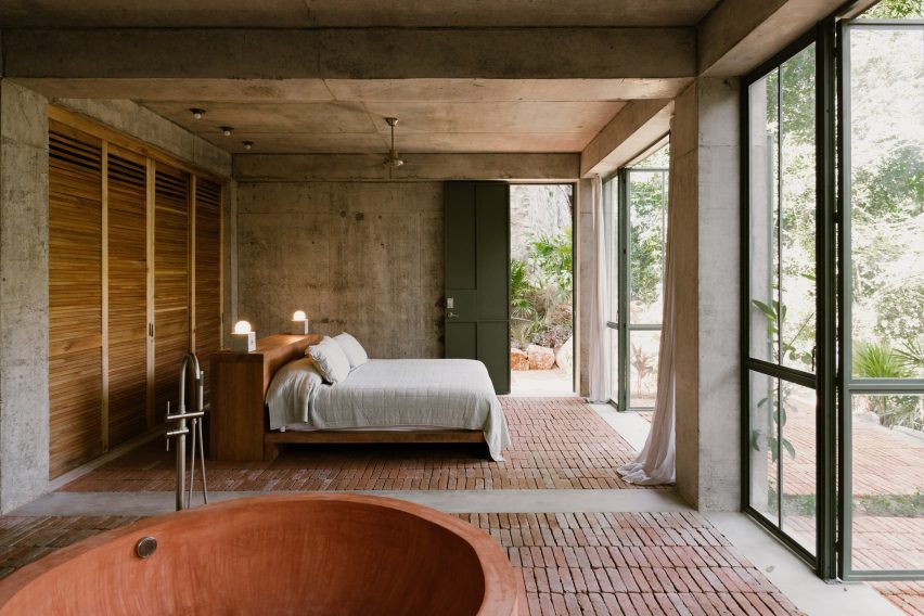 Nico Loma Alta by Hybrid and Palma