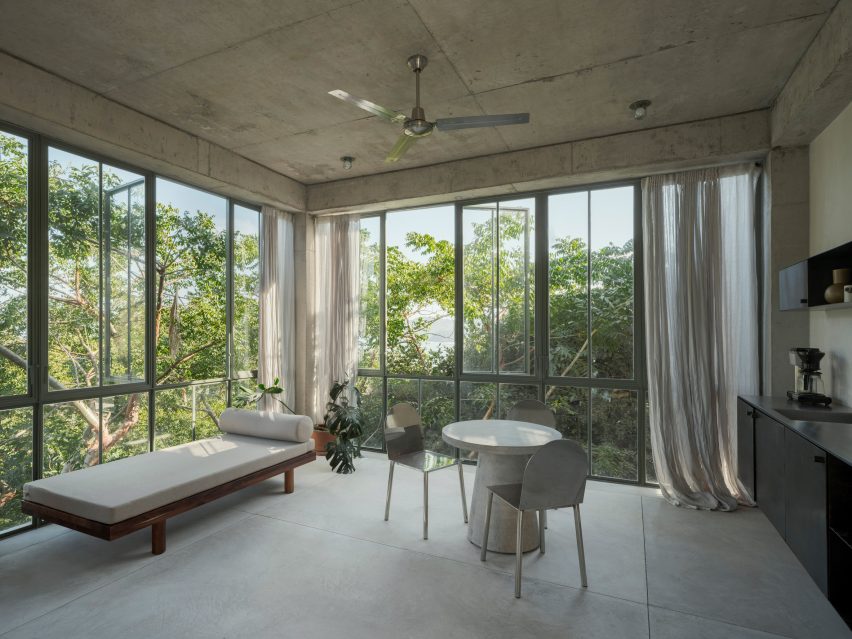 Nico Loma Alta by Hybrid and Palma