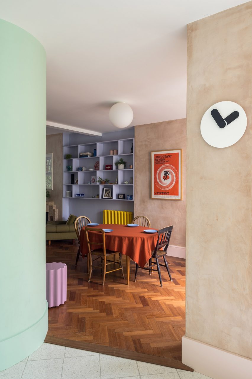 Graphic House by Office S&M