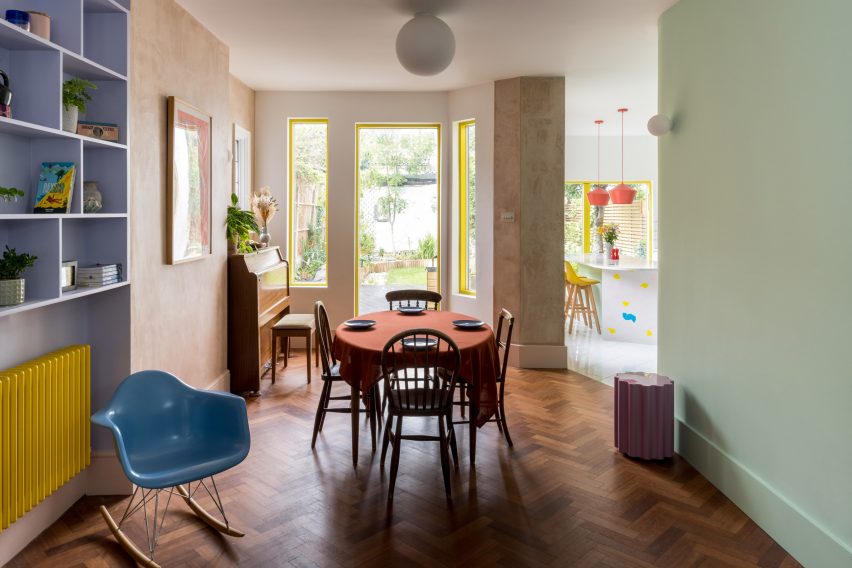 Graphic House by Office S&M