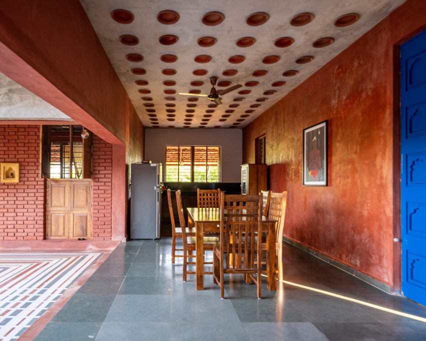 Courtyard house near Chennai by Rain Studio