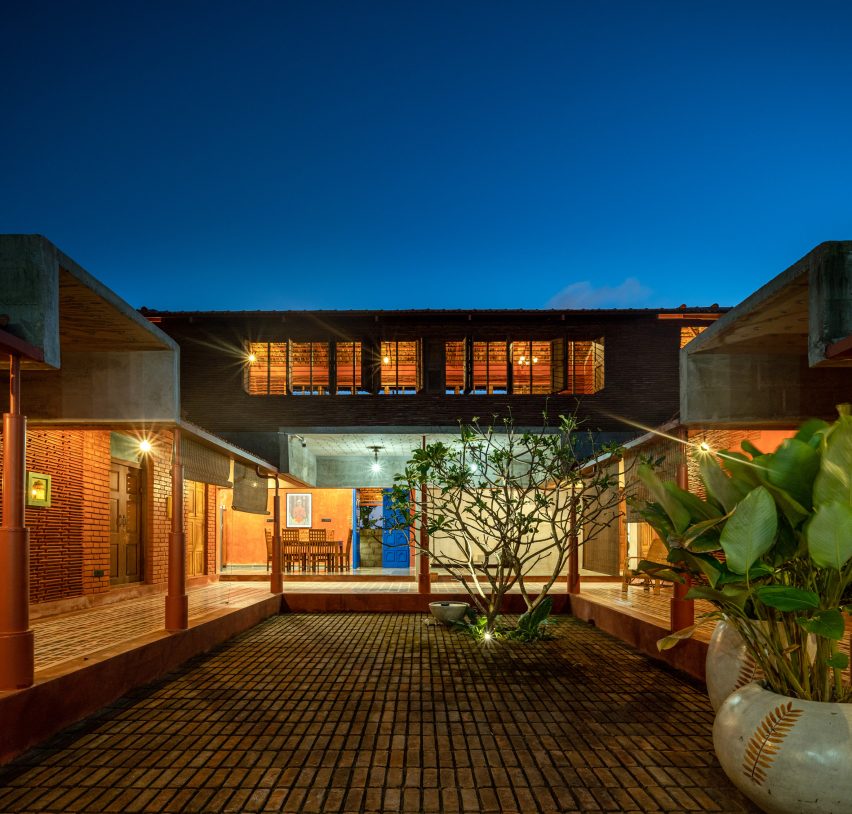 Courtyard house near Chennai by Rain Studio