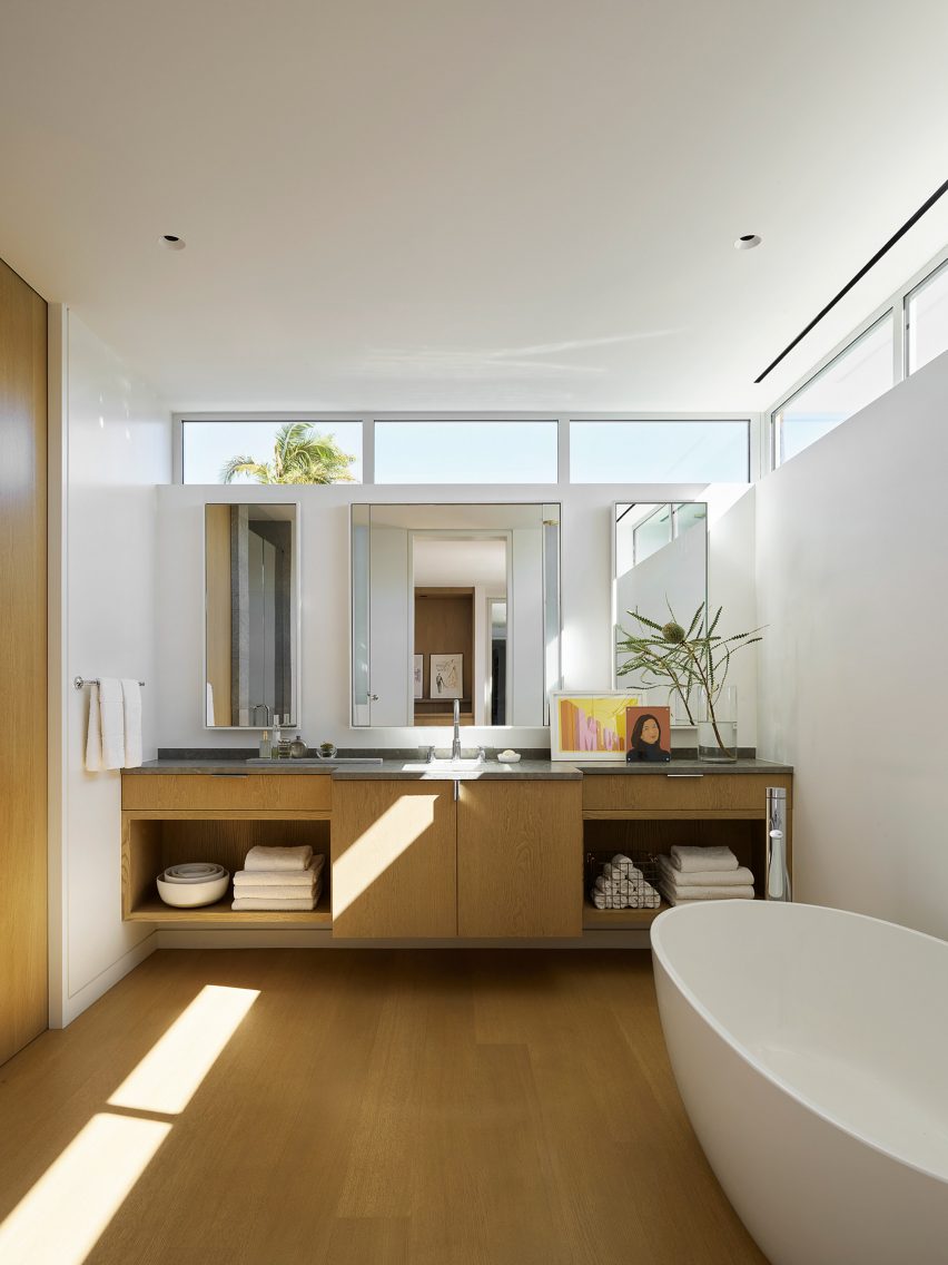 Santa Monica Modern House by Walker Warner Architects