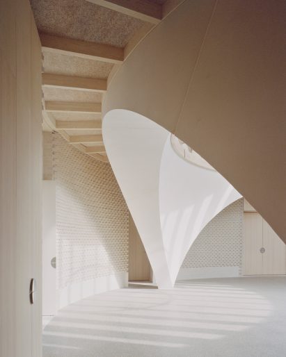Interior of Hampshire temple by James Gorst Architects
