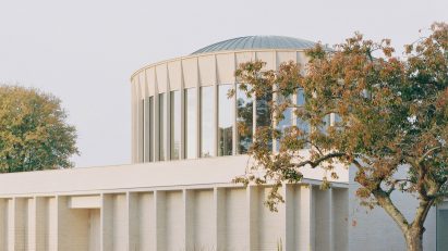 Exterior of Hampshire temple by James Gorst Architects