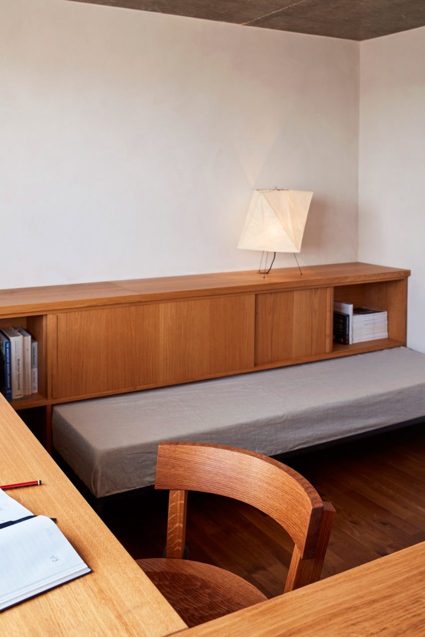 Trellick Tower flat in London features concrete and oak interior