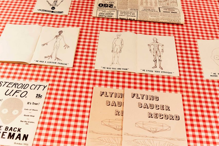 Gingham tablecloth with UFO flyers