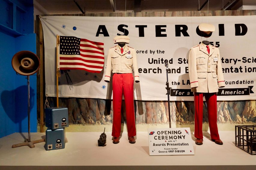 1950s American military costumes with an American flag