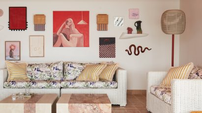 Living room of Palm Beach house in Sydney by YSG