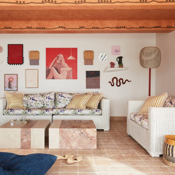 Living room of Palm Beach house in Sydney by YSG