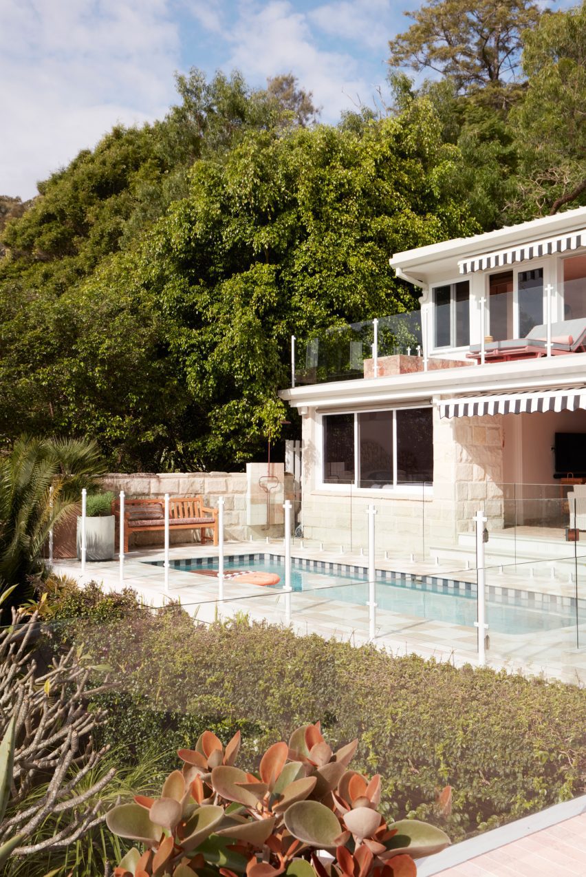 Palm Beach house in Sydney by YSG