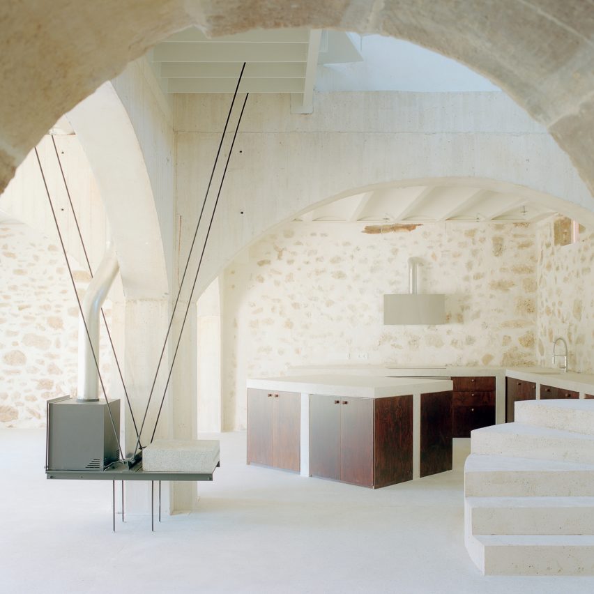 El Priorato by Atienza Maure Arquitectos