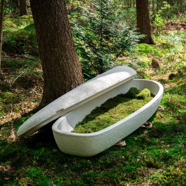 Living Coffin by Loop Biotech