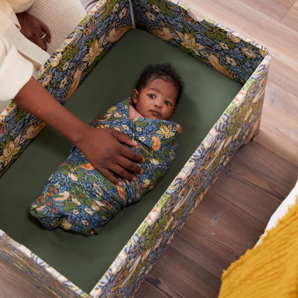 Kind Bassinet by DockATot by Wild Child Stockholm