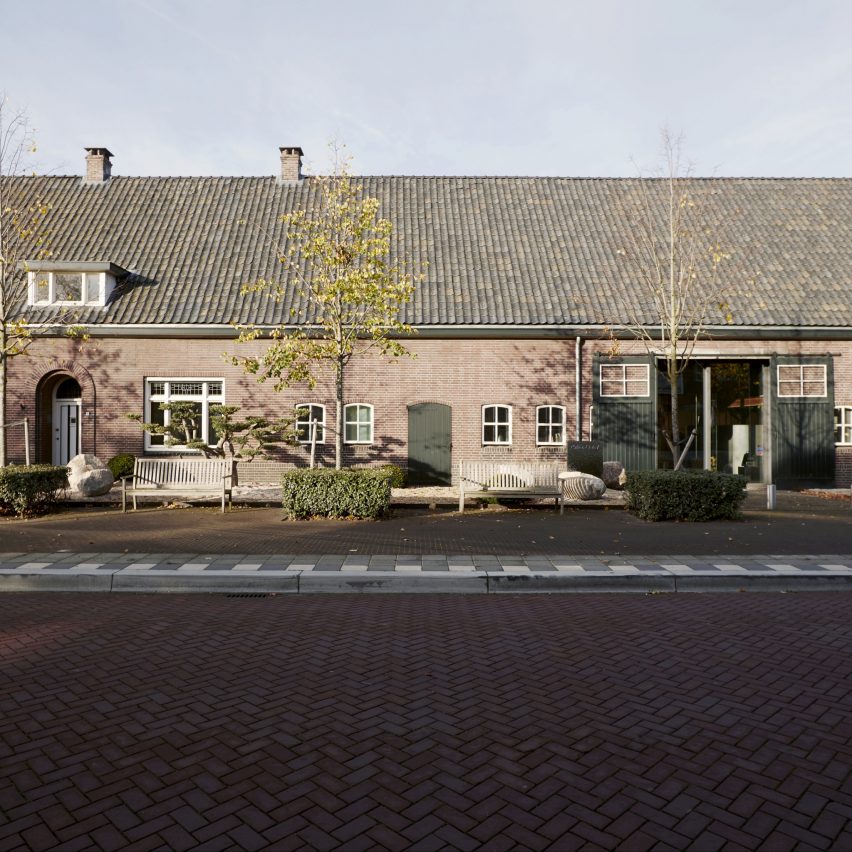 Calico Club Cottage by Barde vanVoltt