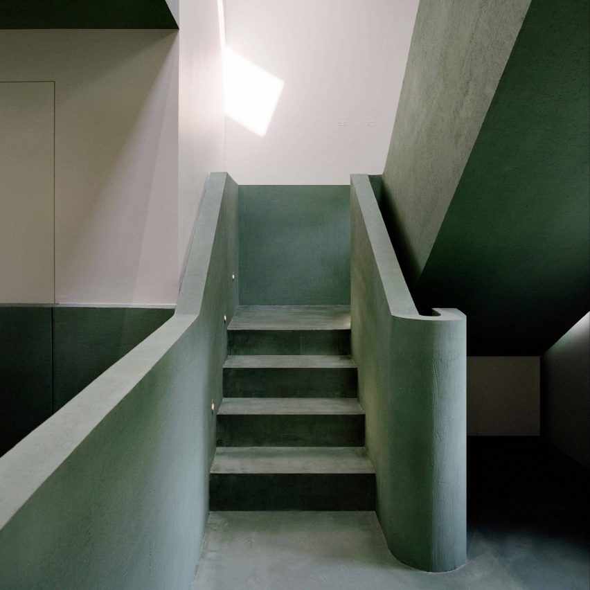XiaoZhuo Flagship Store by Offhand Practice