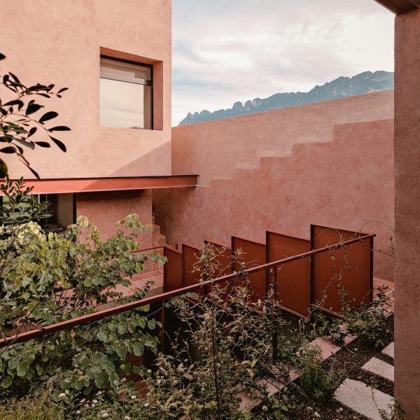 Ederlezi by Práctica Arquitectura