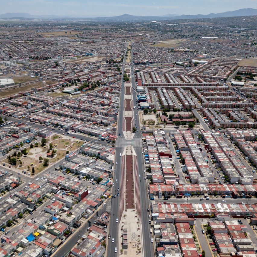 Héroes de Tecamac rambla by Taller Capital