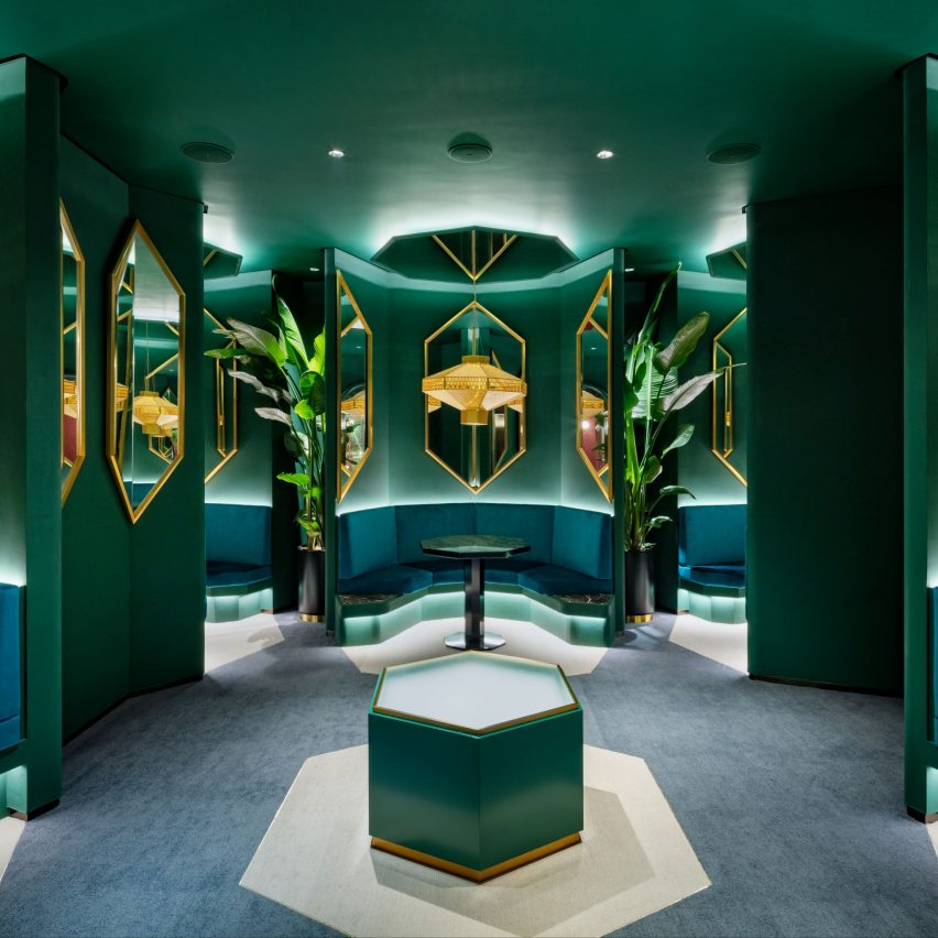 Jasmin Black Lounge for VIP by Jaime Hayon / Hayon Studio