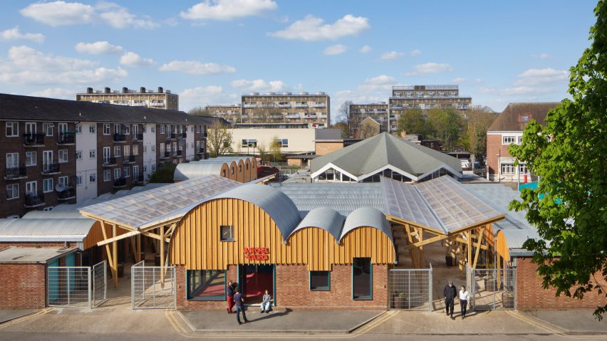 Angel Yard by Jan Kattein Architects